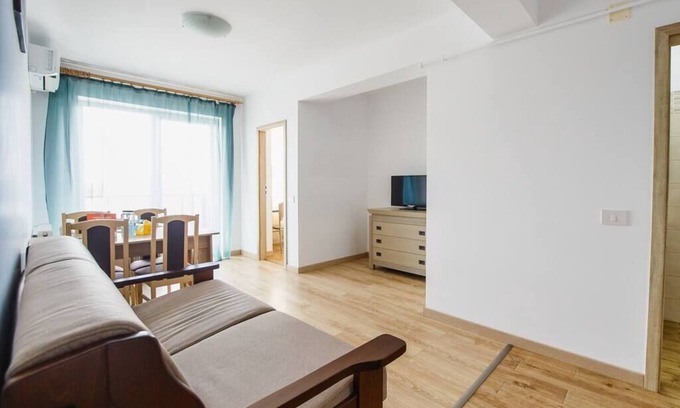 Oradea Apartment | Sunny View 2 Bedroom Central Apartment