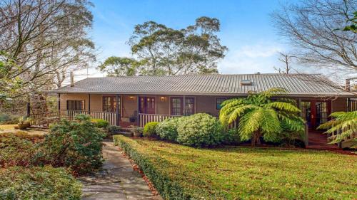 Wentworth Falls House | Sunnyside Hous At The End Of A Quiet Cul De Sac
