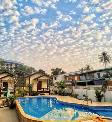 Tha Sung House | SUNRAY Guesthouse สุนันท์บ้านพักริมคลอง