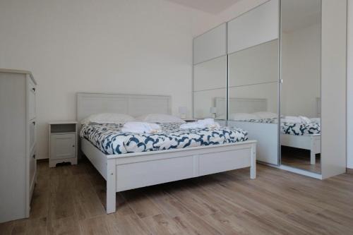 Molfetta Apartment | Sunrise Waterfront - Central Apartment with Sea View Balcony - Molfetta