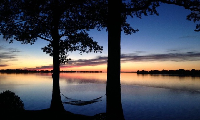 West Lake Bed & Breakfast | Sunset Escape On Westlake. nThis B&B offers 2 suites that are rented separately.
