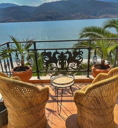 Itea House | Sunset House