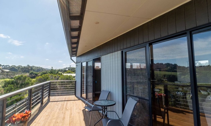 Sunset Strip House | Sunset Meadows in Sunset Strip