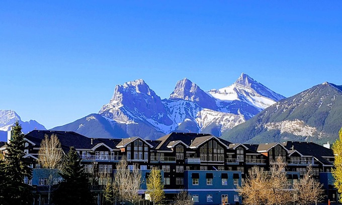 Canmore Hotel | Sunset Resorts Canmore and Spa