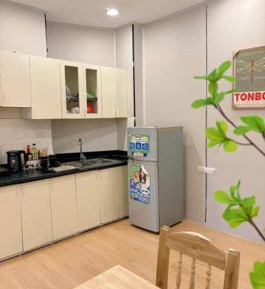 Dich Vong Apartment | Sunset Room - Amoureux Homestay