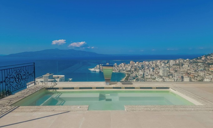Qender Hotel | Sunset Shoreline Saranda Hotel