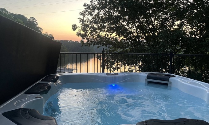 Lula House | Sunset Summit - Amazing Lake Lanier Views & Amenities