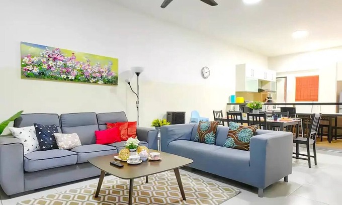 Puchong Apartment | Sunset view Apt perfect for Biz/Family @ SetiaWalkn