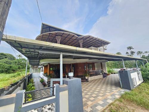 Irinjalakuda House | Sunset View Inn
