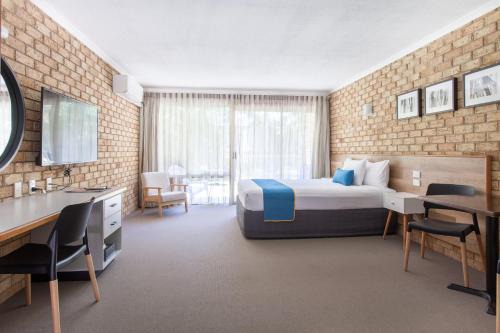 Woombye Hotel | Sunshine Coast Motor Lodge