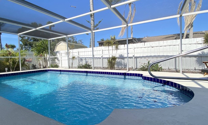 Bradenton House | Sunshine Oasis 2 With Heated Saltwater Pool Just Minutes to Gulf Beaches