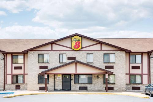 Weisenberg Hotel | Super 8 by Wyndham Allentown Kutztown Area
