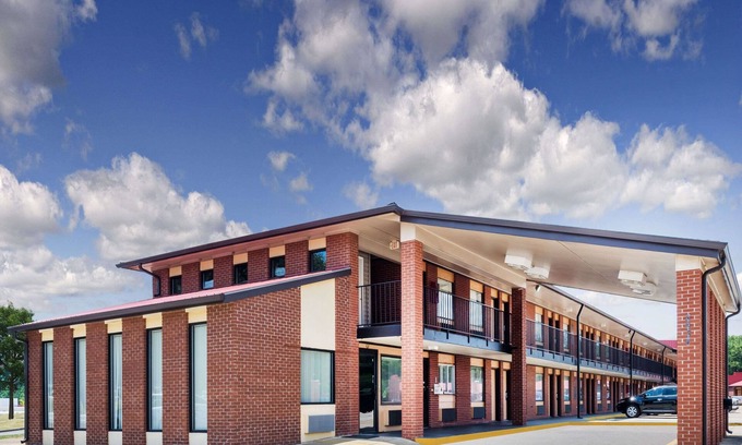 Ooltewah Hotel | Super 8 by Wyndham Chattanooga Ooltewah