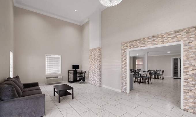 Covington Hotel | Super 8 by Wyndham Covington