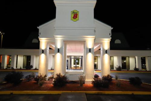 Florence Hotel | Super 8 by Wyndham Florence SC I-95 North - Hwy 76