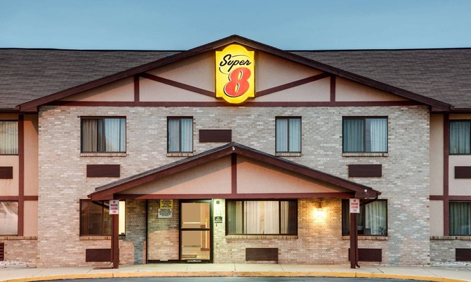 Weisenberg Hotel | Super 8 by Wyndham Kutztown/Allentown Area