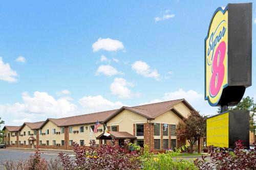 Longmont Hotel | Super 8 by Wyndham Longmont/Twin Peaks