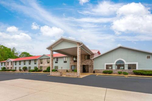 Mount Vernon Hotel | Super 8 by Wyndham Mt. Vernon