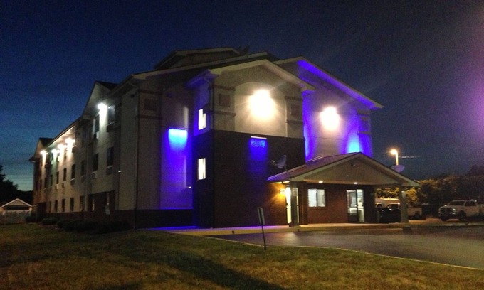 New Castle Hotel | Super 8 by Wyndham New Castle