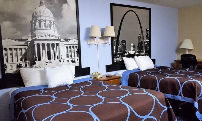 O'Fallon Hotel | Super 8 by Wyndham O'Fallon MO/St. Louis Area