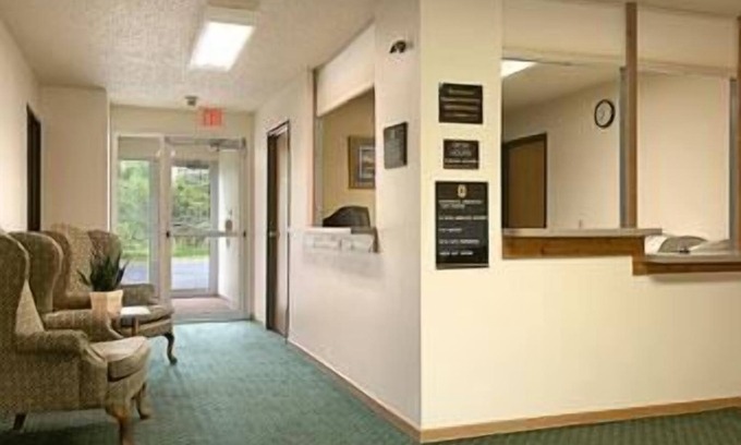 Phillips Hotel | Super 8 by Wyndham Phillips