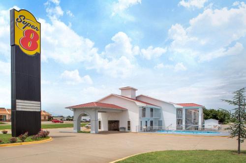 Bentonville - Fayetteville Hotel | Super 8 by Wyndham Springdale AR