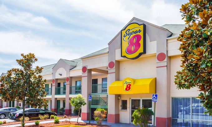 Stafford Hotel | Super 8 by Wyndham Stafford