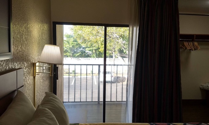 Florida North Atlantic Coast Hotel | Super 8 by Wyndham North Palm Beach