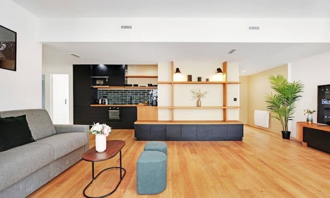 Pere Lachaise Apartment | Superb Appartement: 3br/8p - Père Lachaise