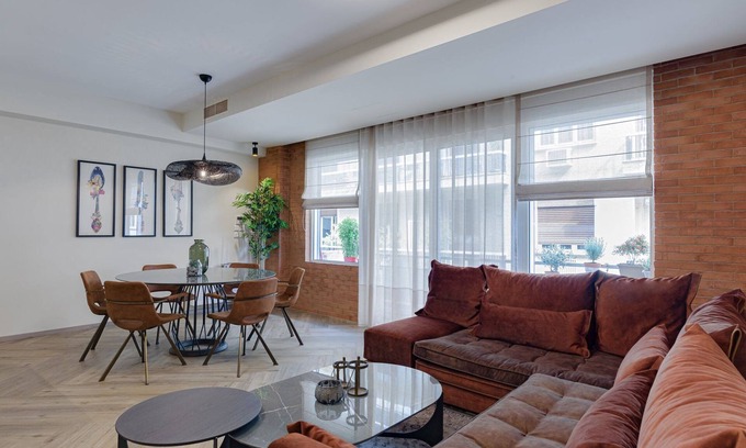 Plaka Villa | Superb Athens Apartment | 3 Bedrooms | Apartment Kylie | Acropolis