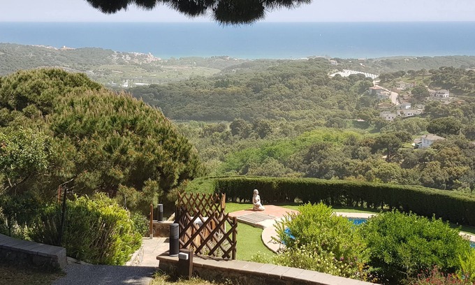 Sant Cebria de Vallalta Villa | Superb 60 ares villa, sublime sea view, tennis & private pool, designer interior