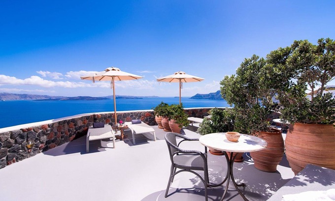 Oia Villa | Superb Santorini Cliff Villa | Villa Apolo | Breathtaking Sea Views | Spacious.