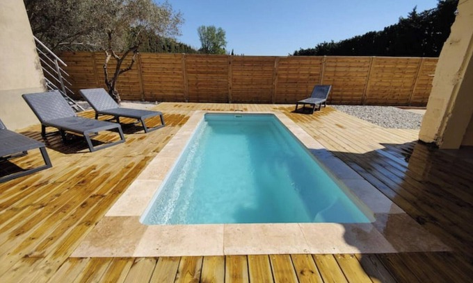 Rognonas Villa | Superb villa in Provence: swimming pool and pétanque