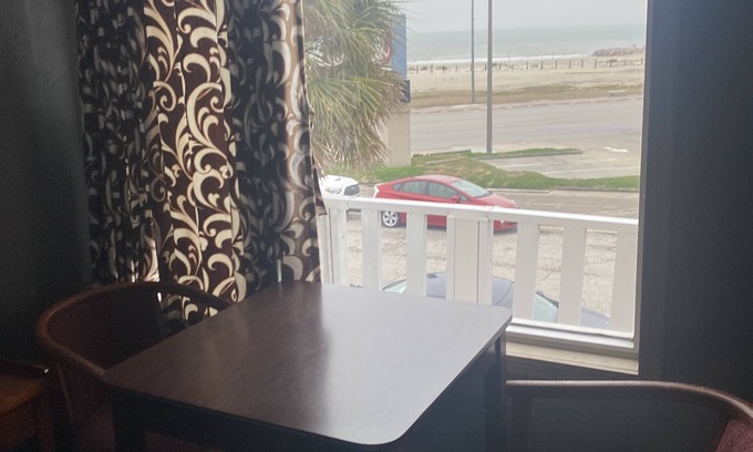 San Jacinto Hotel | Surf Motel and Apartments