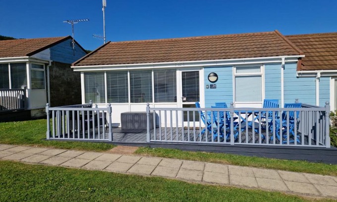 Westleigh Ski Chalet | Surfs Up Lodge - Westward Ho!