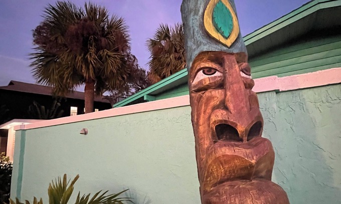Cocoa Beach Apartment | Surfside Suites