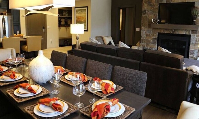 Truckee Resort | Surrounded by pine trees and mountains