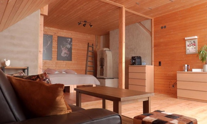 Bruchweiler Cabin | Susanna NEU mit Netflix Traveller Awards 2025