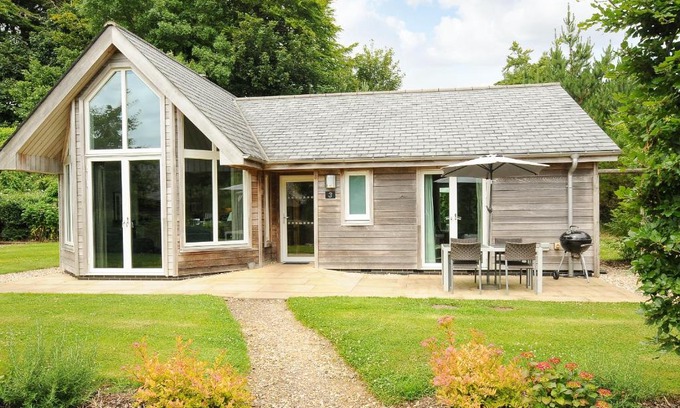 Eleighwater House | Swandown, 3 Blackdown