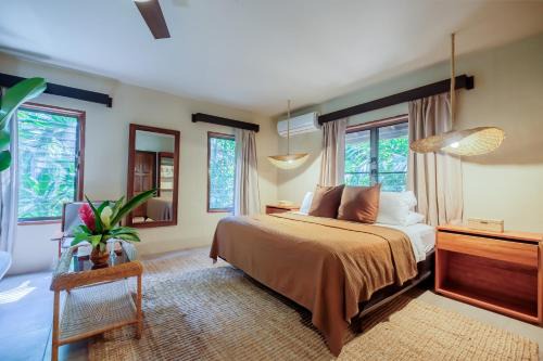 Negroman Cabin | Sweet Songs Jungle Lodge