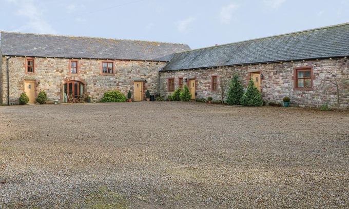 Wing House | Swift Cottage