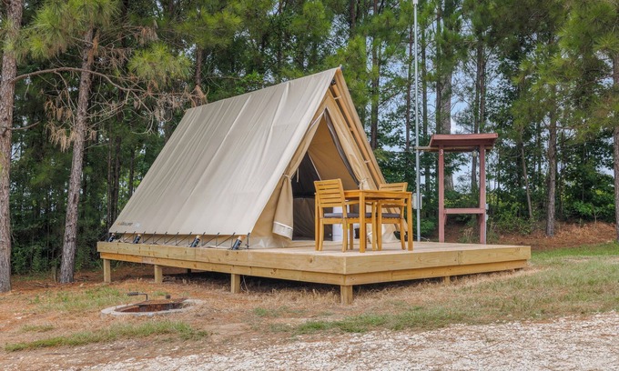 Onalaska RV Rental | Swims and Sunsets, Glamiping at Lake Livingston