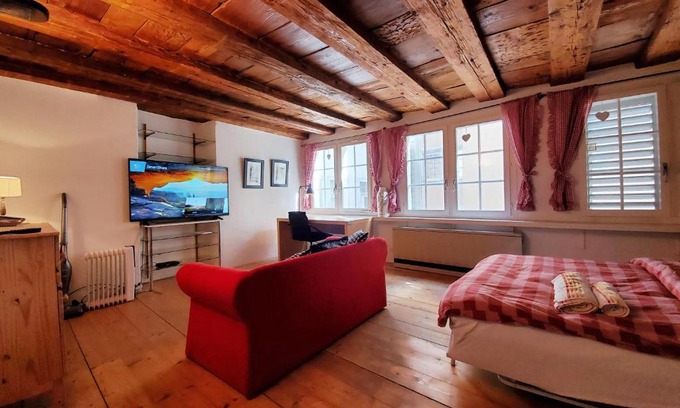 Niederdorf Hotel | Swiss Chalet Style