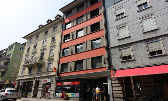 Gewerbeschule Apartment | Swiss Star Longstreet - Self Check-In