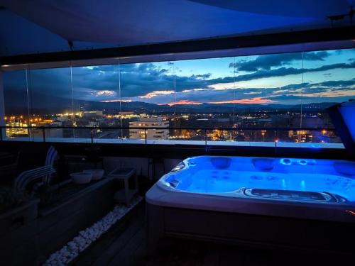 Thun Apartment | Switzerland Suite im 12. Stock