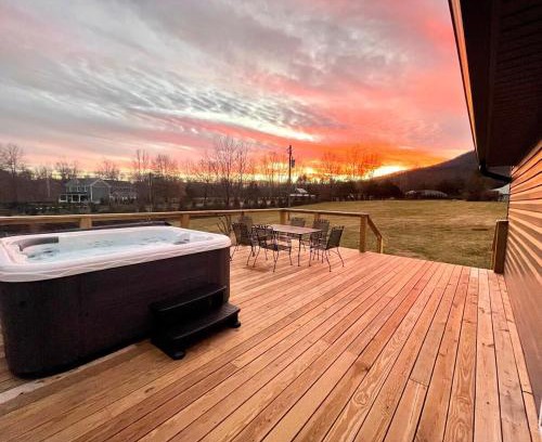 Afton House | Sycamore Shade