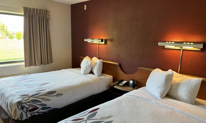 Elyria Hotel | Sycamore Suites