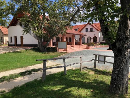 Viszak Bed & Breakfast | Tündérkert Panzió Őrség
