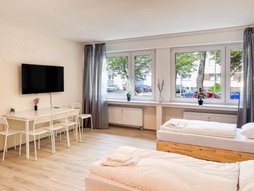 Duisburg Sud Apartment | T&K Apartments near Messe Fair Trade Düsseldorf und Airport EG