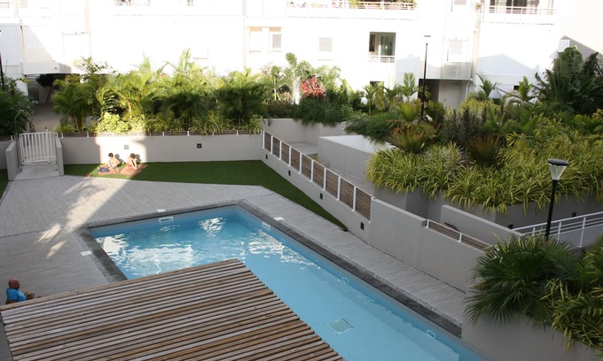 L'Ermitage-les-Bains Apartment | T2 apartment with Hermitage swimming pool 150 m from the lagoon.